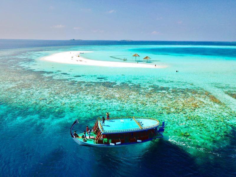 Sunrise By White Sand Dhigurah Dhigurah  Esterno foto