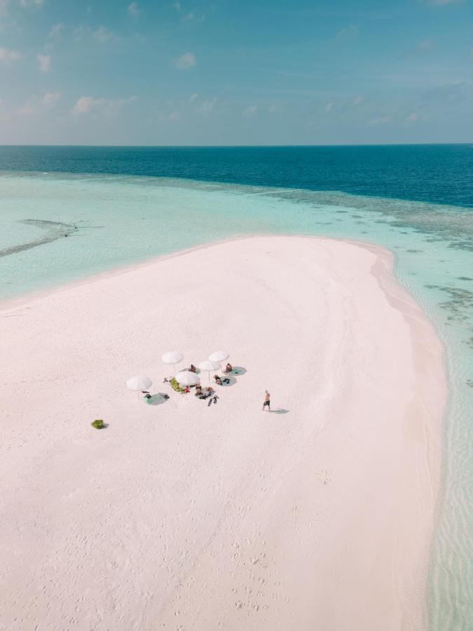 Sunrise By White Sand Dhigurah Dhigurah  Esterno foto